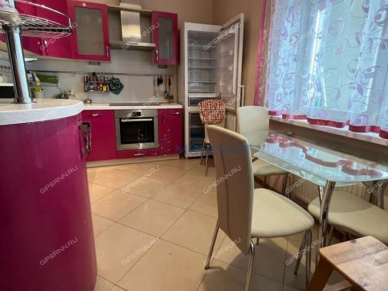 трёхкомнатная квартира на улице Академика Блохиной дом 7