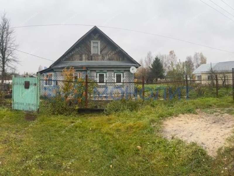 дом на улице Володарского Красная Горка сп