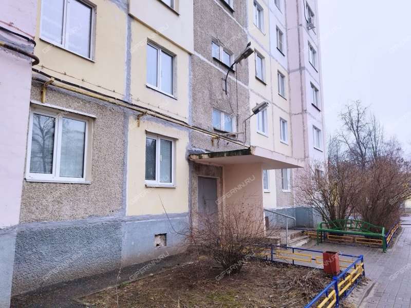 трёхкомнатная квартира в Центральном микрорайоне дом 9 город Выкса