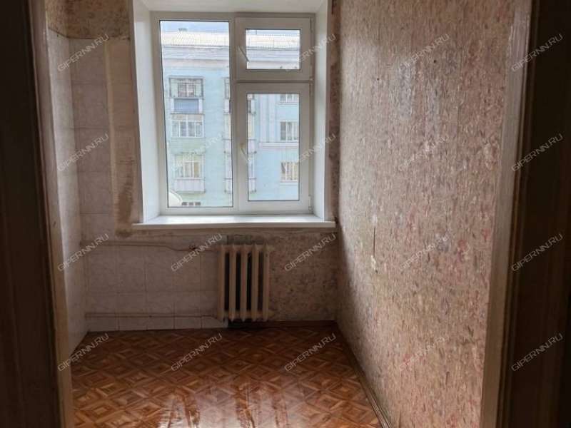 трёхкомнатная квартира на улице Июльских Дней дом 21/96