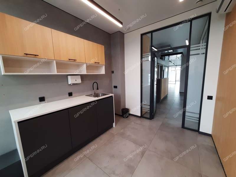 помещение под торговую площадь на Большая Печерская ул., д.40