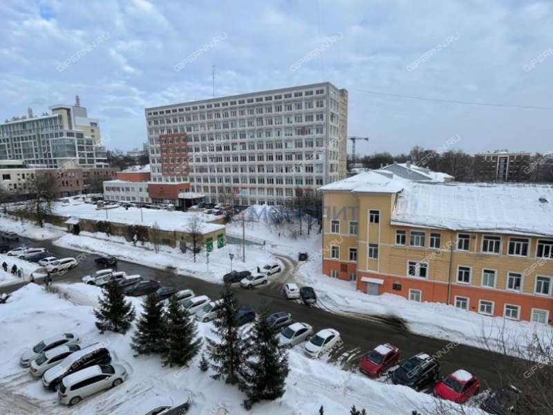 четырёхкомнатная квартира на улице Нестерова дом 33