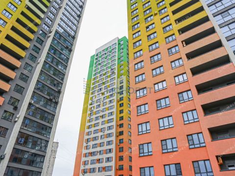 3-komnatnaya-ul-rodionova-d-192-k4 фото