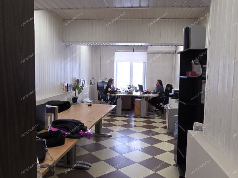 имущественный комплекс под офис, склад на улице Вторчермета