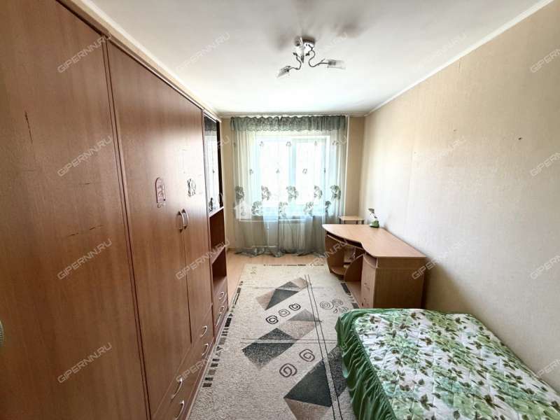 трёхкомнатная квартира на улице Героя Советского Союза Усилова дом 1