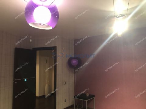 3-komnatnaya-ul-varvarskaya-d-40b фото