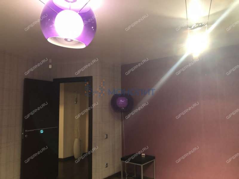 трёхкомнатная квартира на Варварской улице дом 40б