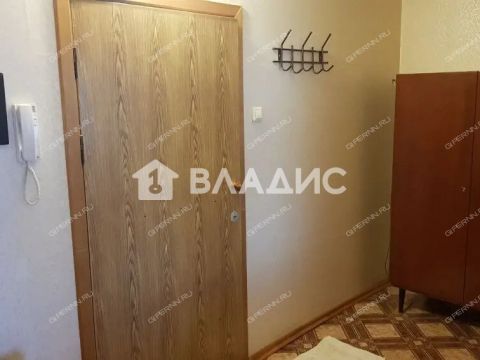 1-komnatnaya-nab-volzhskaya-d-10 фото