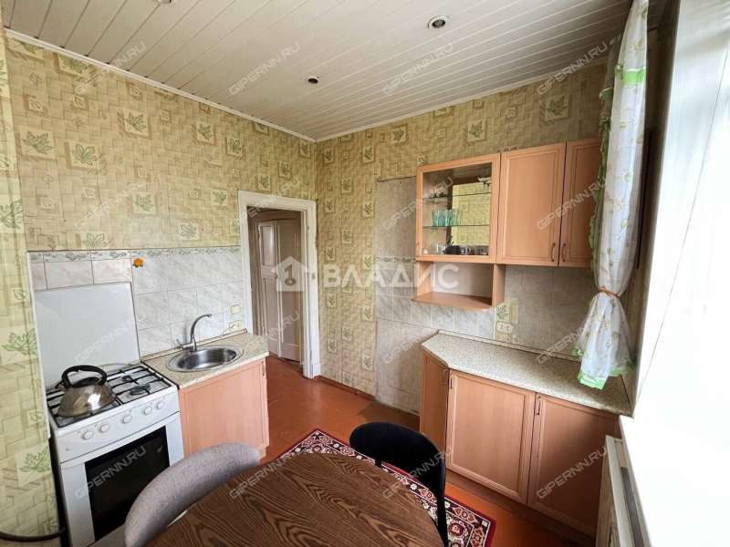 трёхкомнатная квартира на проспекте Октября дом 16