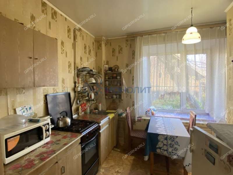трёхкомнатная квартира на улице Ленина дом 18 Память Парижской Коммуны сп