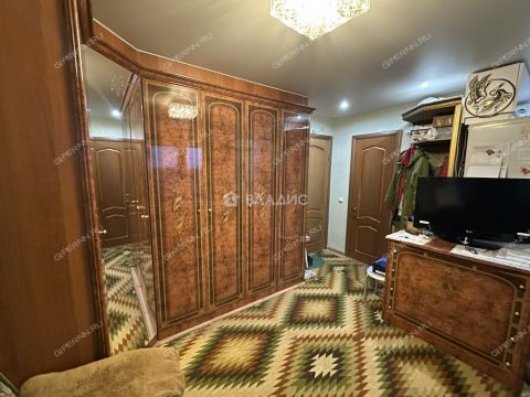 1-komnatnaya-ul-marshala-golovanova-d-69 фото