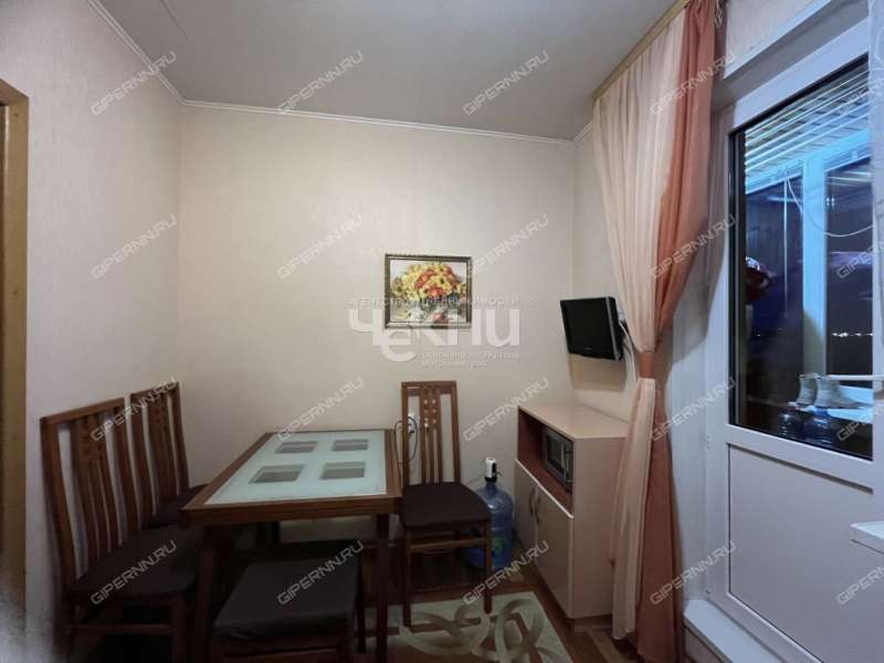 трёхкомнатная квартира на проспекте Ильича дом 39