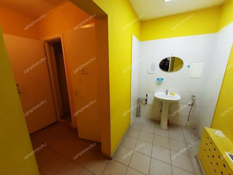 помещение под торговую площадь на Максима Горького ул., д.140