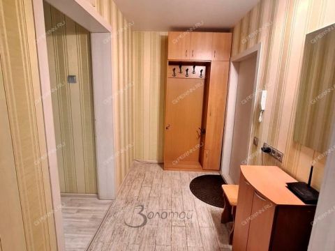 3-komnatnaya-ul-arkadiya-gaydara-d-26 фото