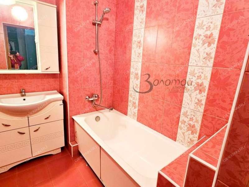 двухкомнатная квартира на улице Нижне-Печерская дом 15