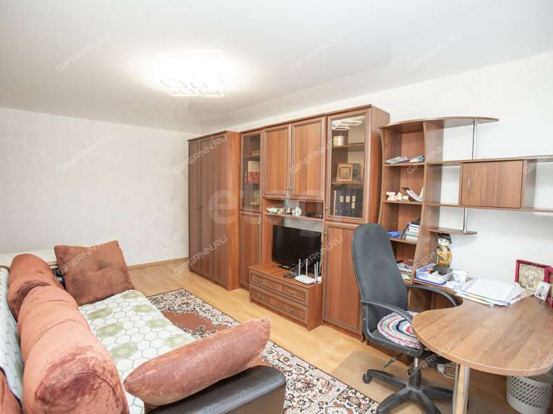 трёхкомнатная квартира на Днепропетровской улице дом 16