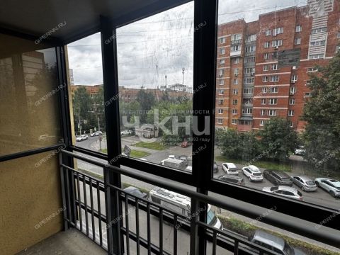 3-komnatnaya-ul-poltavskaya-d-15 фото