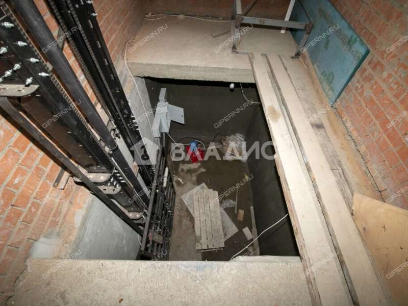 здание под офис, торговую площадь на Полевой улице