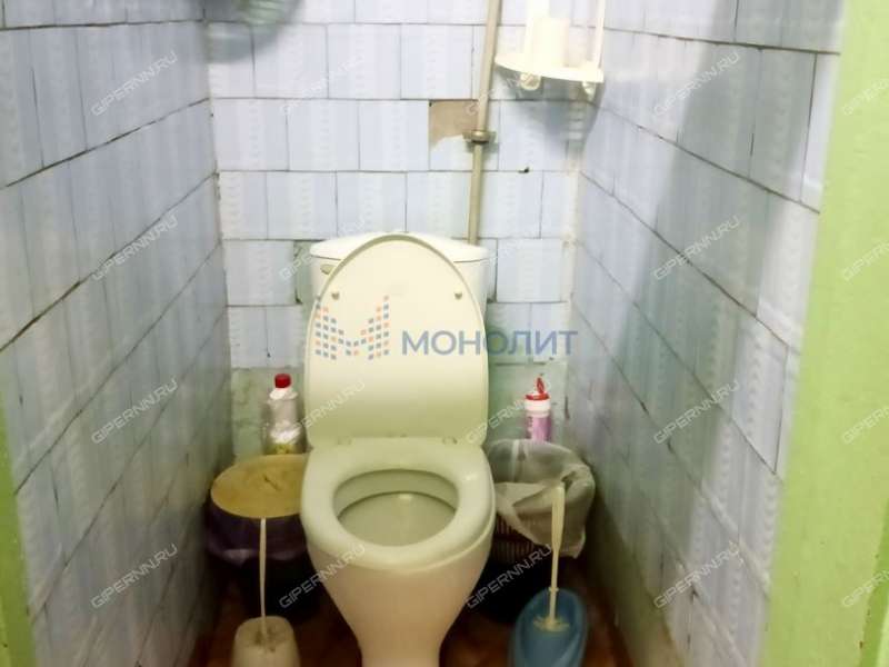 комната в доме 43 на Народной улице