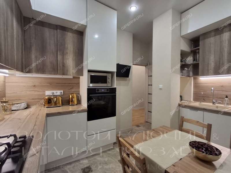 четырёхкомнатная квартира на улице Коминтерна дом 168