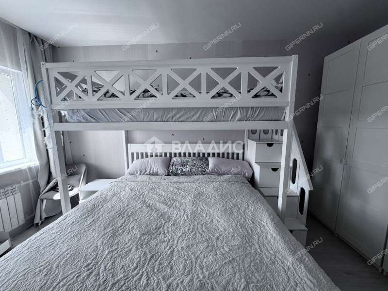 трёхкомнатная квартира на улице Богдановича дом 4 к1