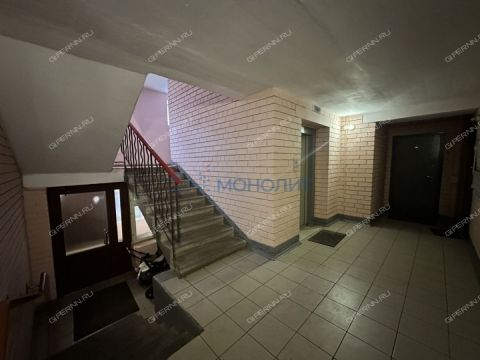 2-komnatnaya-ul-oktyabrskoy-revolyucii-d-45a фото