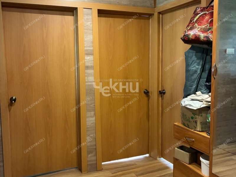 трёхкомнатная квартира на  дом 44 посёлок Селекционной станции