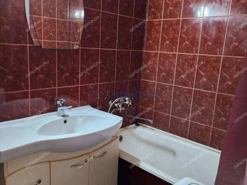 трёхкомнатная квартира на улице Сергея Акимова дом 40