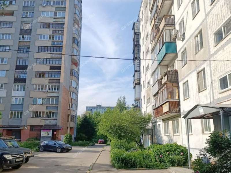 двухкомнатная квартира на улице Маршала Малиновского дом 6