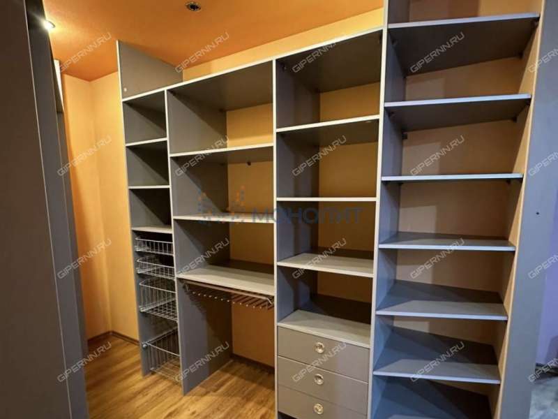 трёхкомнатная квартира на улице Коминтерна дом 127