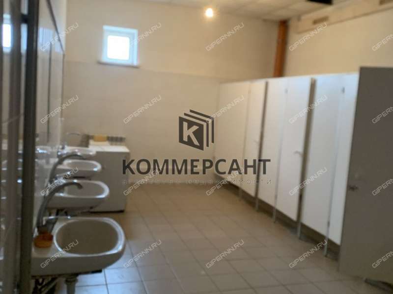 здание под офис, торговую площадь на Клубной улице деревня Новоликеево