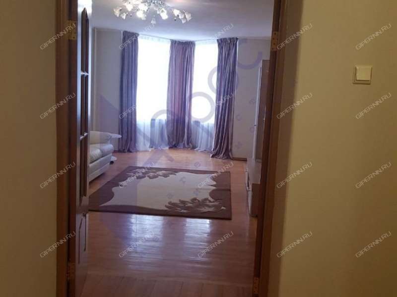 трёхкомнатная квартира на улице Героя Елисеева дом 8