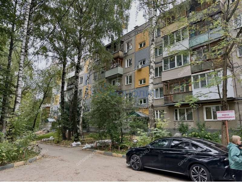 двухкомнатная квартира на бульваре 60-летия Октября дом 9