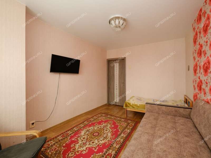 трёхкомнатная квартира на улице Адмирала Макарова дом 12