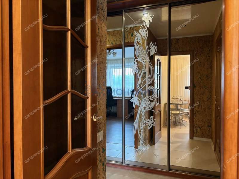 двухкомнатная квартира на улице Строкина дом 18