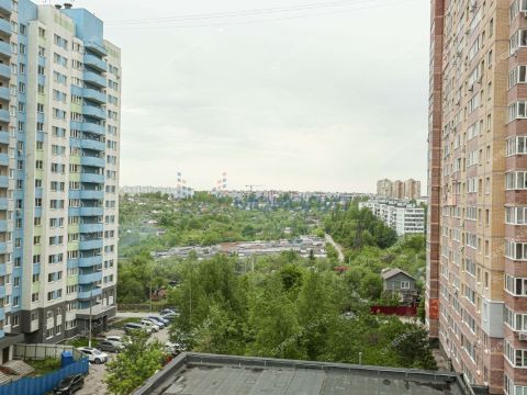 3-komnatnaya-ul-vyatskaya-d-3 фото