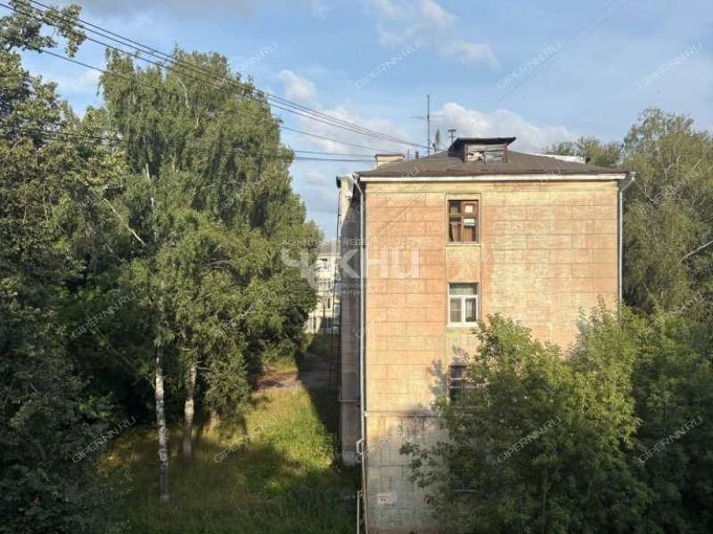 трёхкомнатная квартира на улице Героя Безрукова дом 8