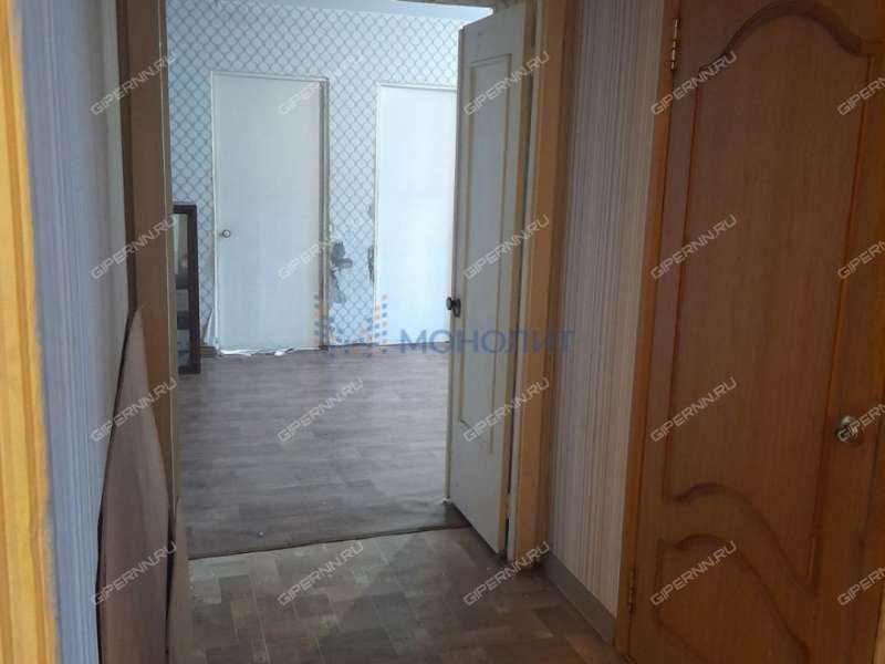 четырёхкомнатная квартира на бульваре 60-летия Октября дом 12