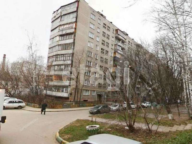 четырёхкомнатная квартира на Радужной улице дом 14