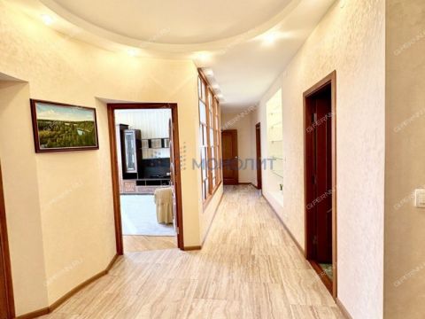 3-komnatnaya-ul-maslyakova-d-12a фото