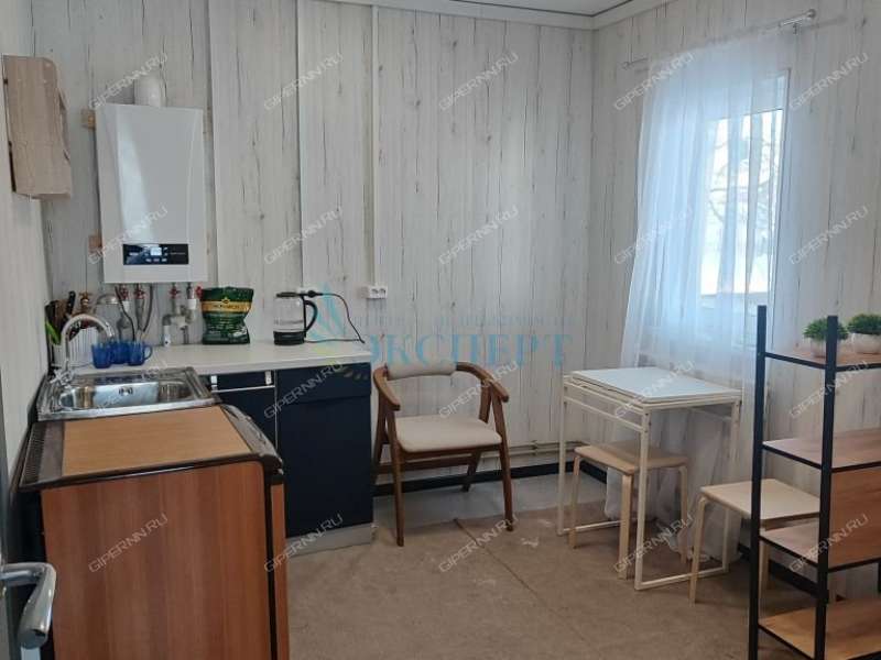 дом на  посёлок Ждановский