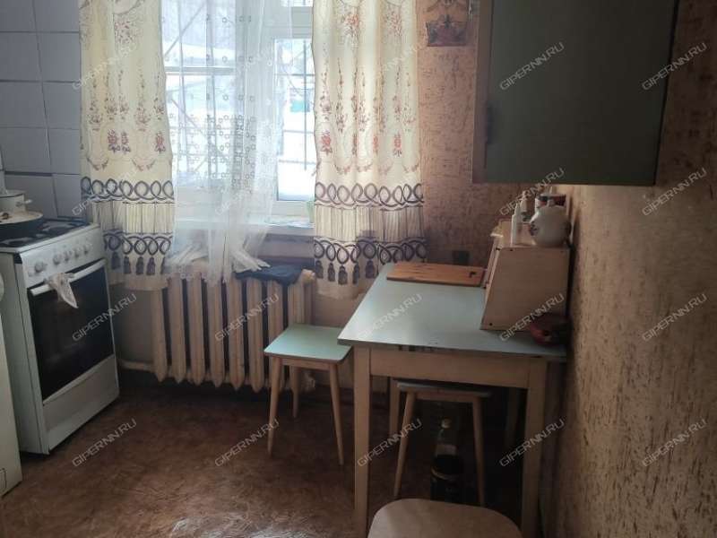 трёхкомнатная квартира на улице Героя Юрия Смирнова дом 27