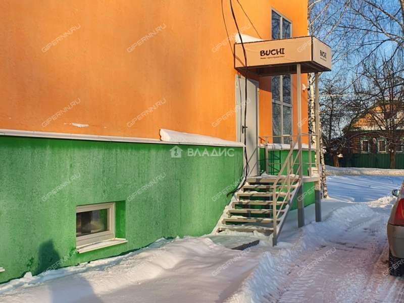 здание под офис, торговую площадь на Центральной улице село Каменки