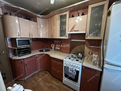 3-komnatnaya-b-r-zarechnyy-d-9 фото