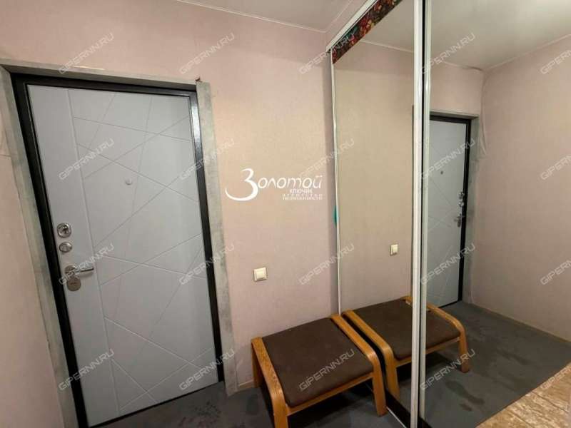 трёхкомнатная квартира на улице Володарского дом 9