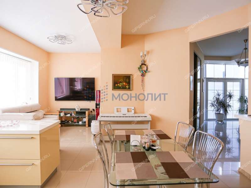 дом на улице Вали Котика