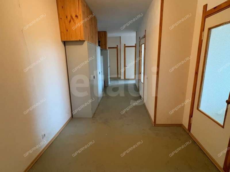 трёхкомнатная квартира на улице Ванеева дом 229