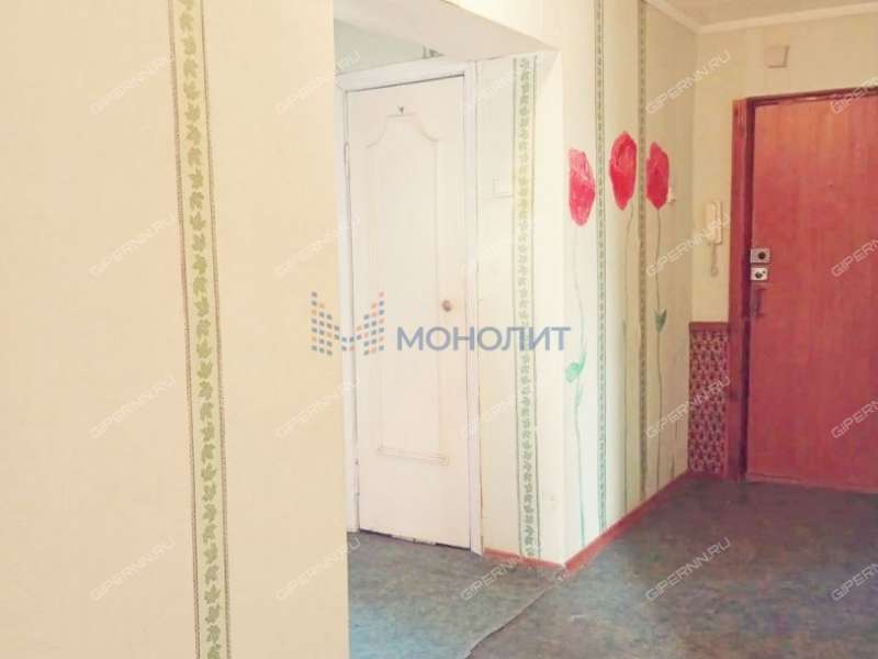 трёхкомнатная квартира в 2-м микрорайоне дом 41 город Бор