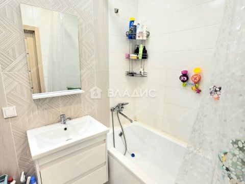 1-komnatnaya-ul-geroya-sovetskogo-soyuza-safronova-d-7-k1 фото