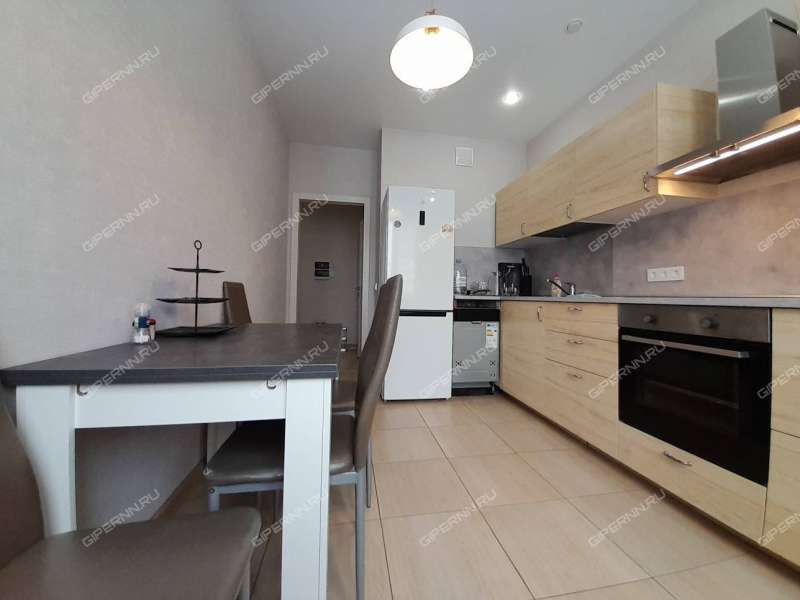 трёхкомнатная квартира на улице Маршала Баграмяна дом 4